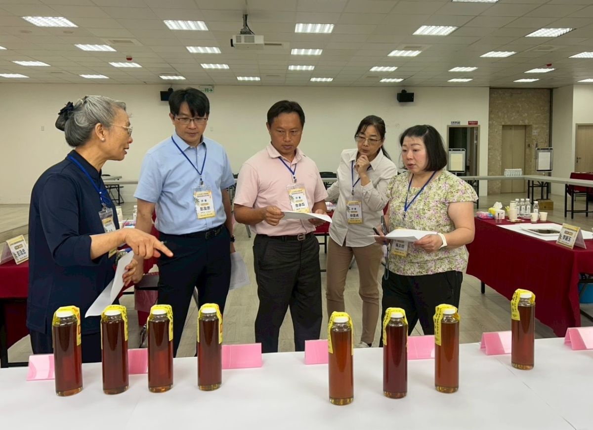 第5屆彰化縣龍爺蜜評鑑甜蜜登場量少品質優