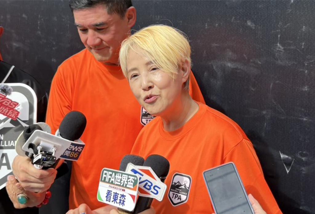 孫安佐快看！李明依「昔遭狄鶯批評」高EQ回擊：家長要以身作則