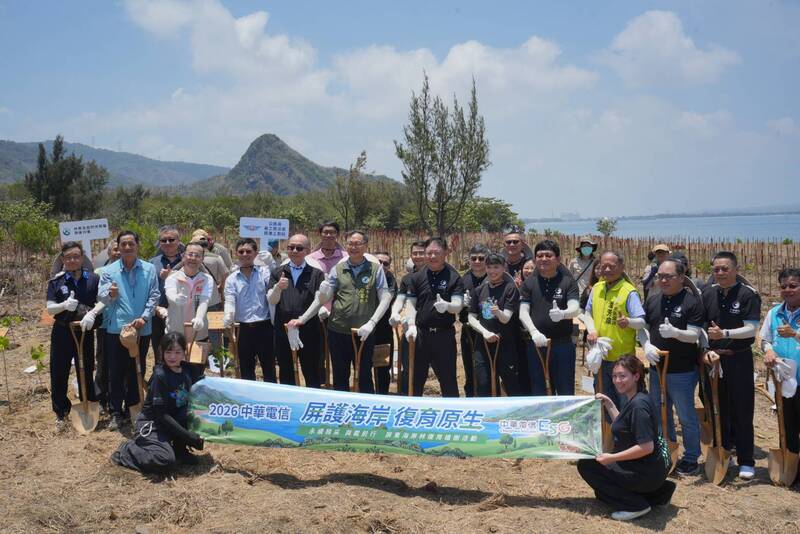 中華電信推動造林　屏東車城海口復育海...