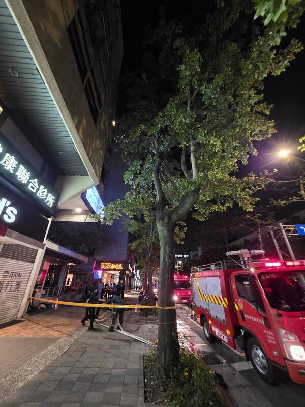 北市大安區陶板屋餐廳火警　消防馳援 (圖)