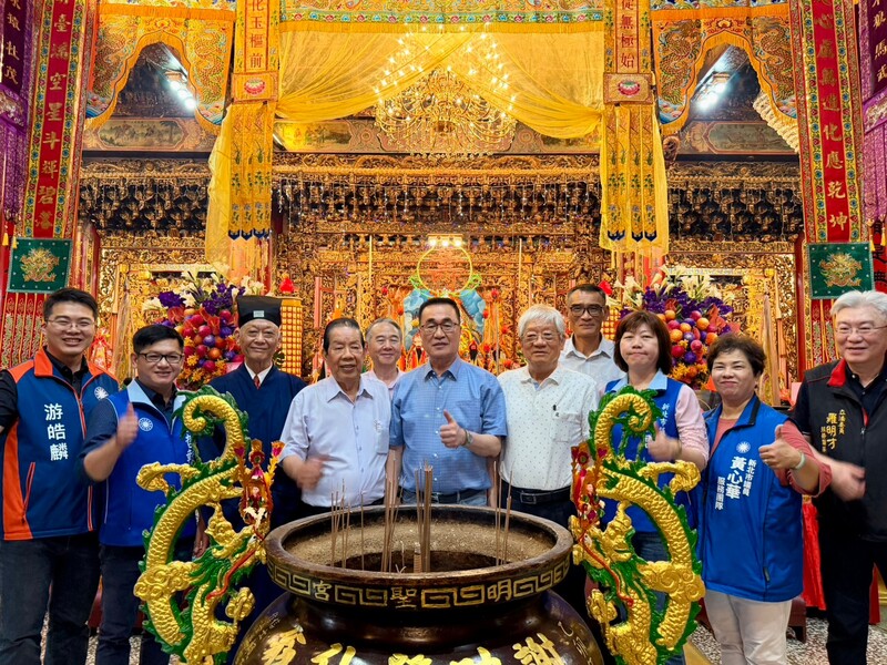 李四川新店廟宇參香祈福 (圖)