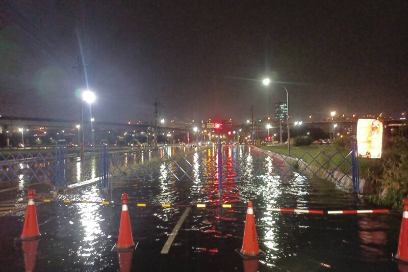 大雨狂灌　新北多處積淹水（1） (圖...