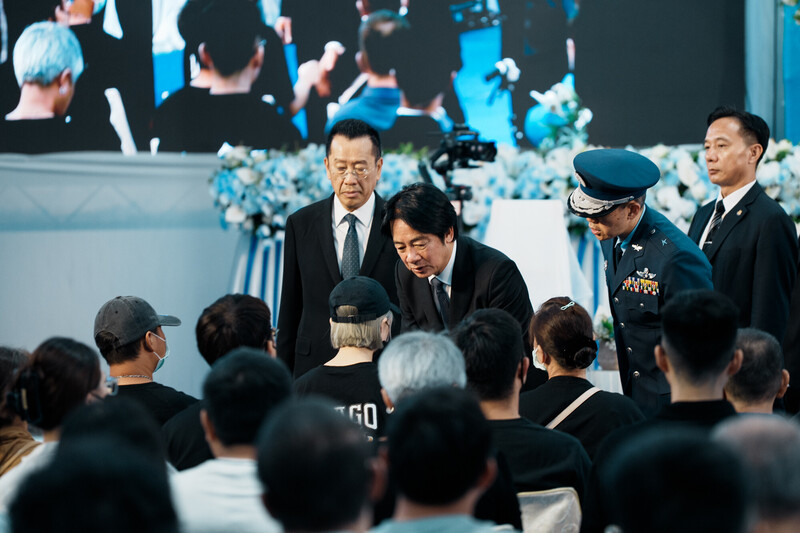 賴總統頒飛官辛柏毅褒揚令（2） (圖)