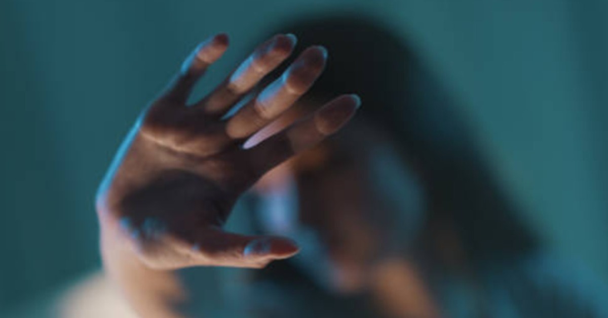 男友「吐口水潤滑」就想浪漫突進！ 女...