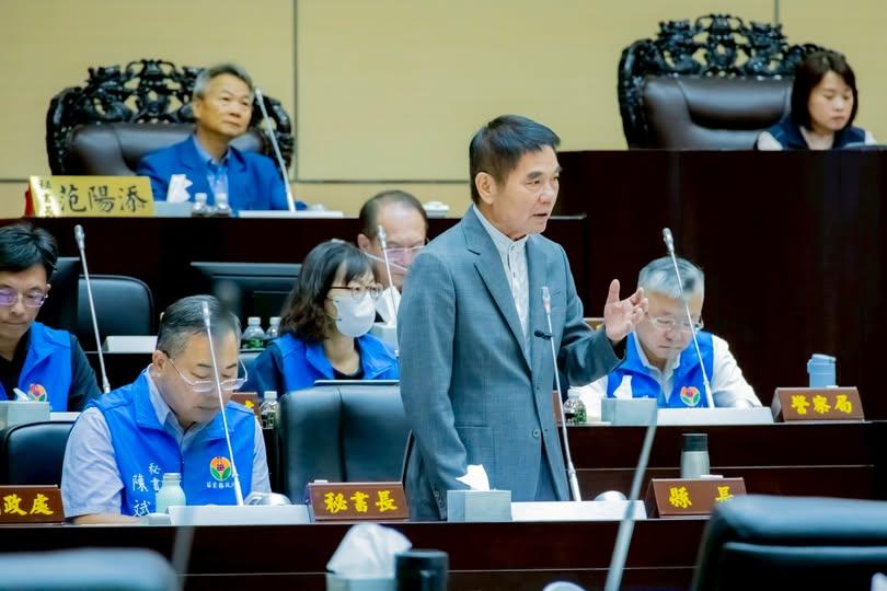 公務人員品種好？鍾東錦發文致歉：要說...
