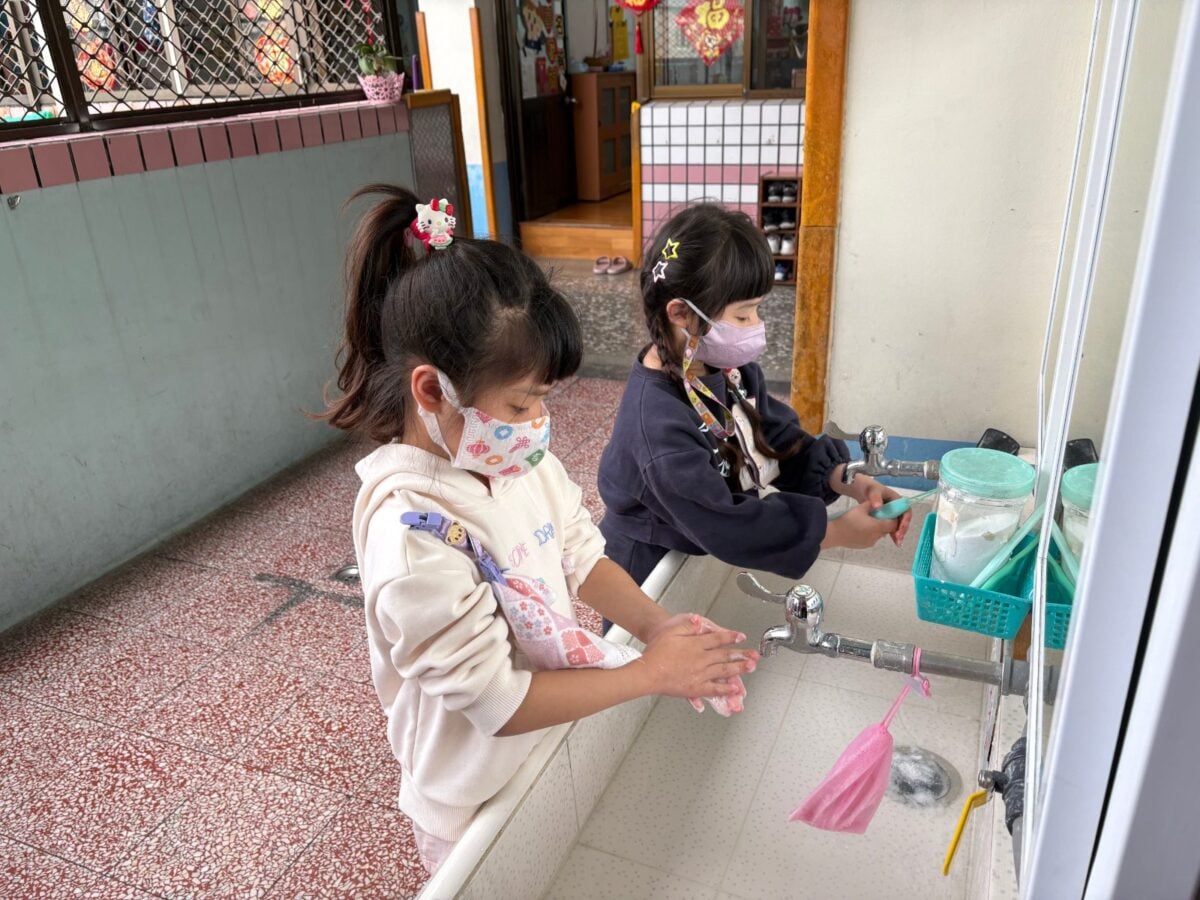腸病毒疫情持續攀升　民眾勤洗手做好防...