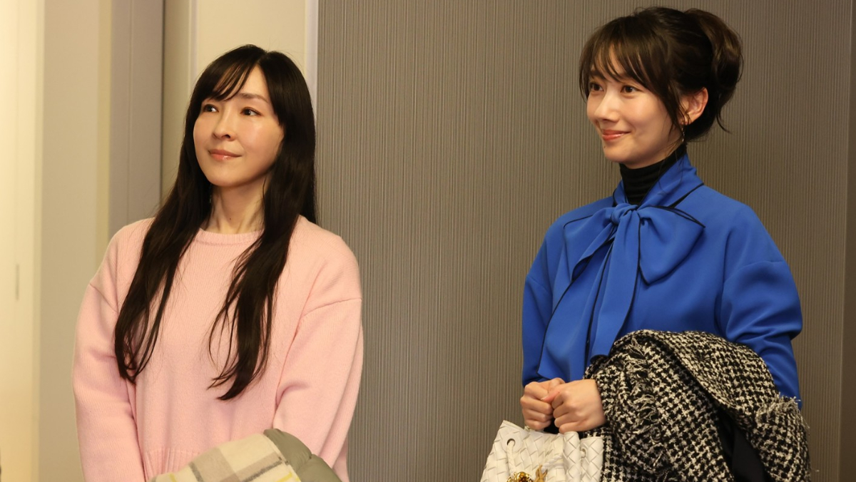 麻生久美子睽違14年合作波瑠被萌到　私下狂聊一件事：什麼都想買給她